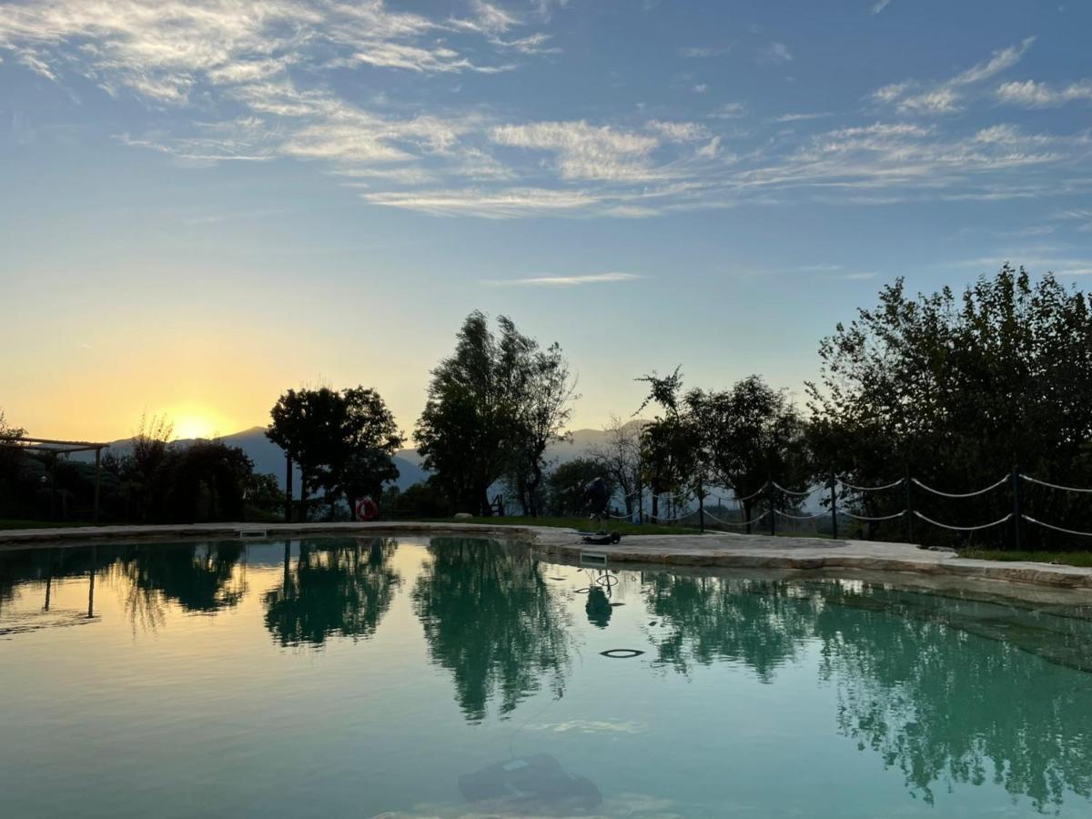 Hotel Podere Conti Filattiera Bagian luar foto