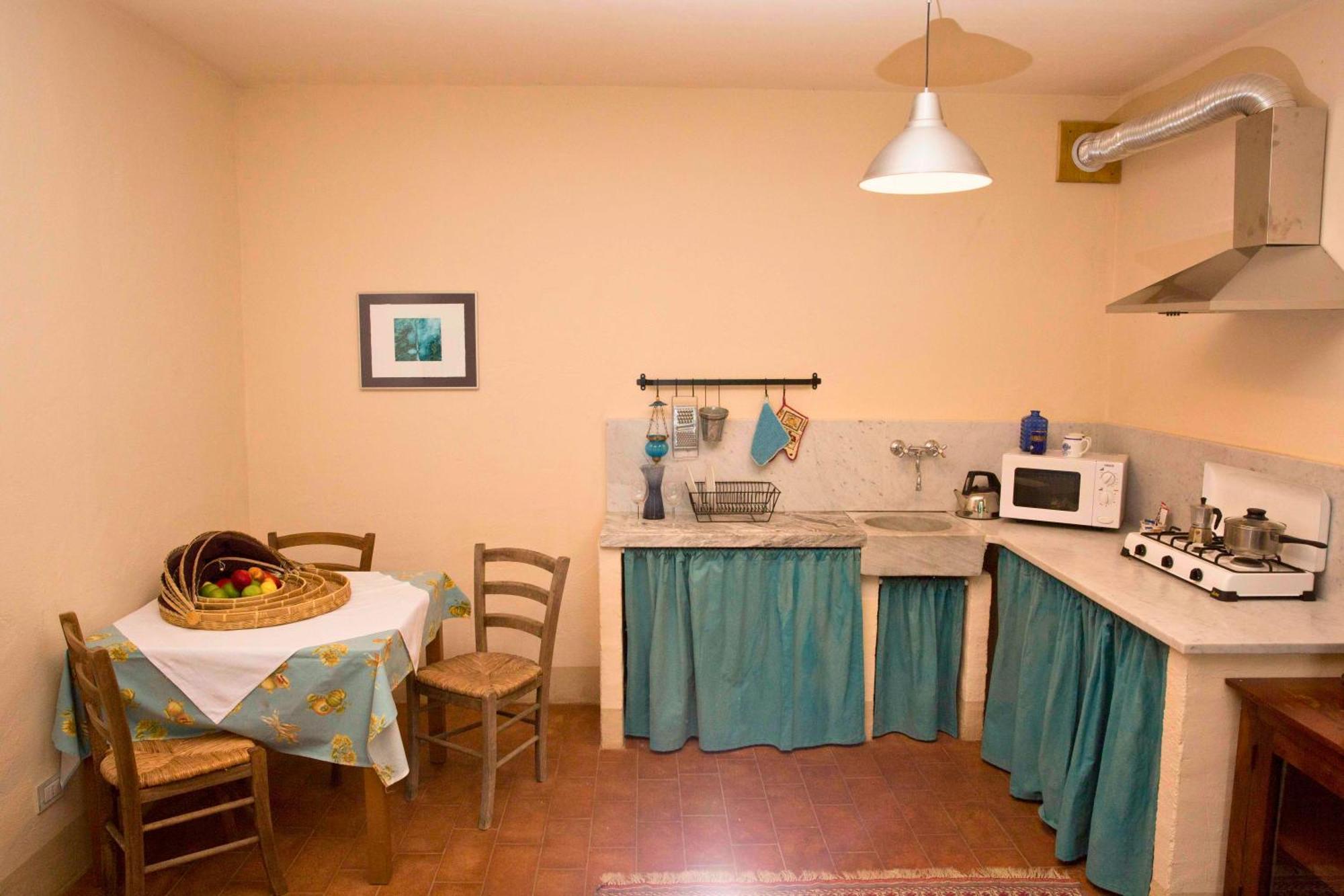 Hotel Podere Conti Filattiera Bagian luar foto