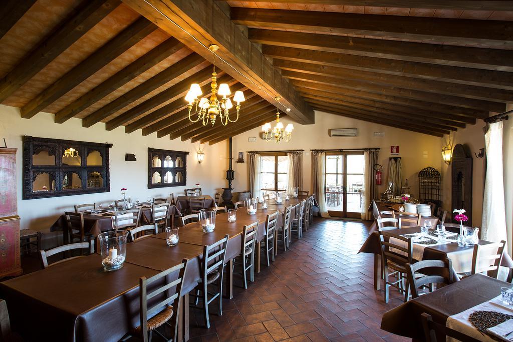 Hotel Podere Conti Filattiera Bagian luar foto