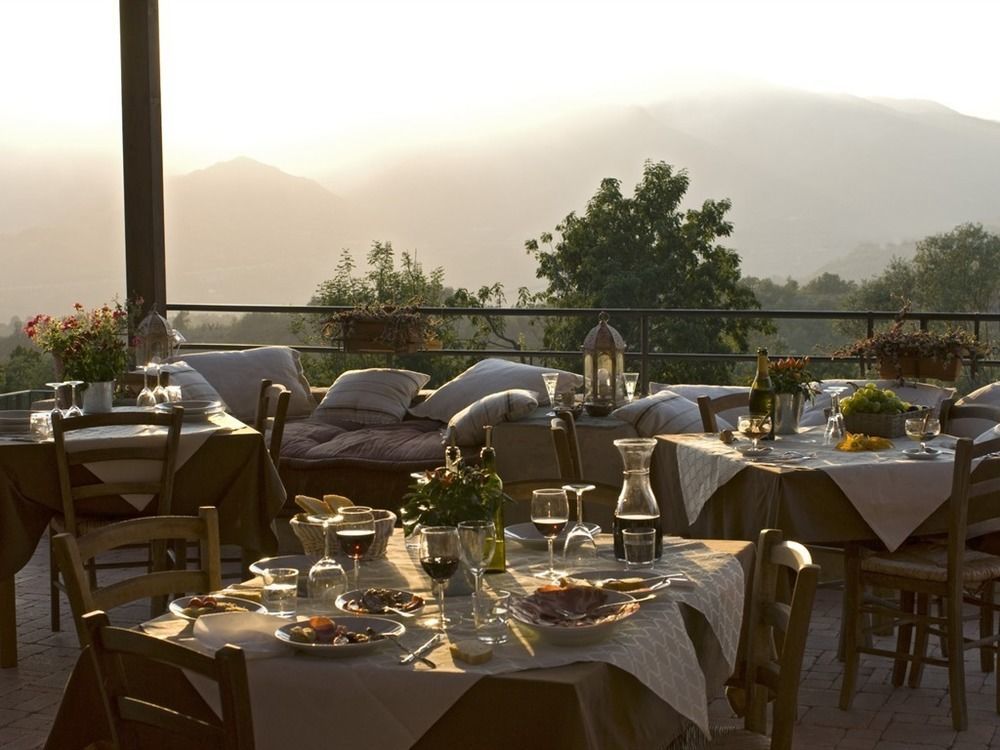 Hotel Podere Conti Filattiera Bagian luar foto