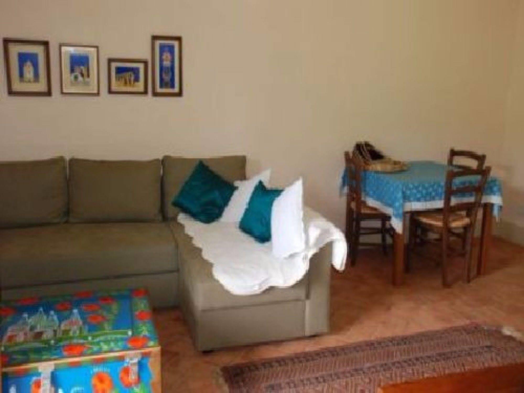 Hotel Podere Conti Filattiera Bagian luar foto