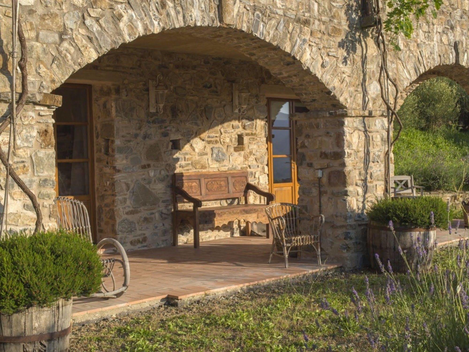 Hotel Podere Conti Filattiera Bagian luar foto
